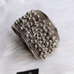 Oxidised Handcuff: 001