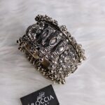 Oxidised Handcuff: 002
