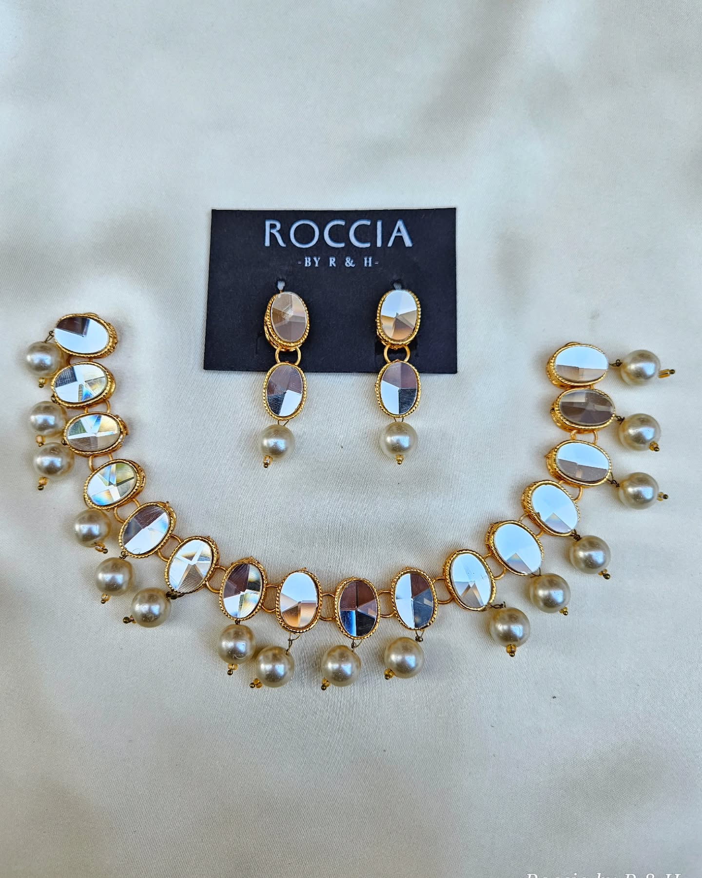 433843900_1595120194616738_834152358717382858_n_17994143786349361 Kundan Choker Set-036 - Image 1