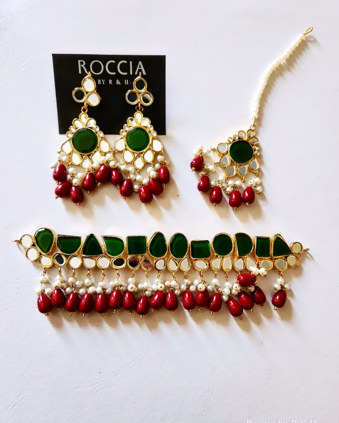 488579394_696637362708100_3006441139338106382_n_18075515770643835 Farshi Kundan Set-059 - Image 1